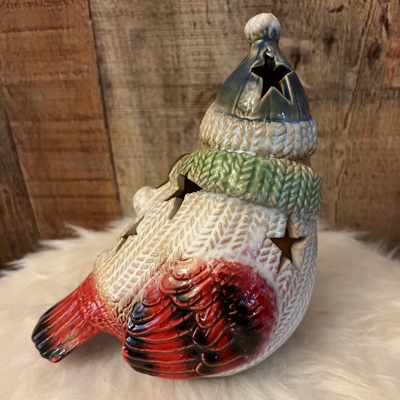 Kirkland’s Ceramic Winter Cardinal - Picture 3 of 5